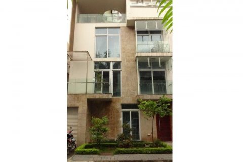 4 bedrooms House in Tay Ho, Ha Noi, No. 7322