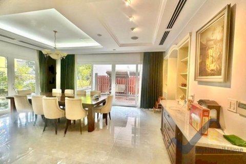 5 bedrooms Villa in Ha Noi, No. 18755 4