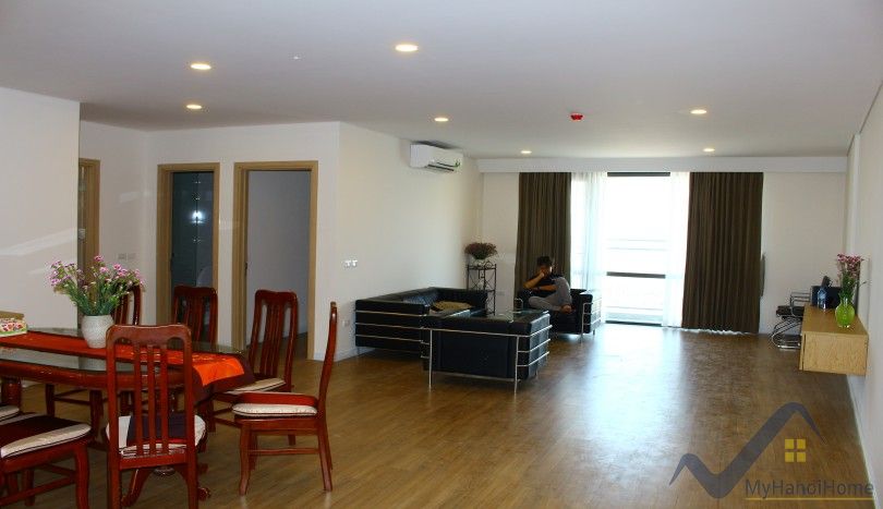 3 bedrooms Apartment in Long Bien, Ha Noi, Vietnam No. 19986