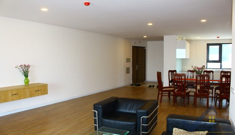 3 bedrooms Apartment in Long Bien, Ha Noi, Vietnam No. 19986