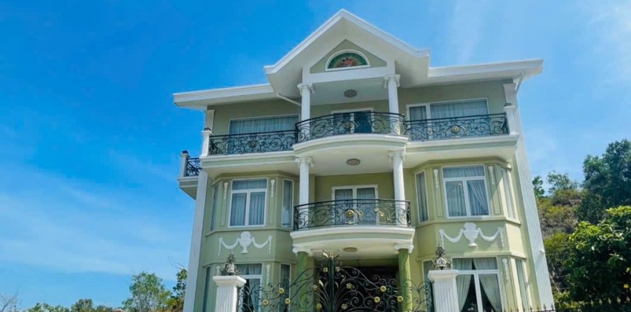 7 bedrooms Villa in Nha Trang,  No. 27817