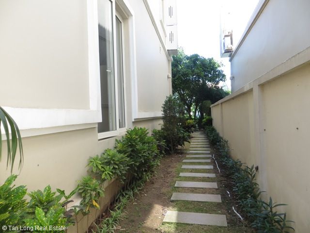 4 bedrooms Villa in Long Bien, Ha Noi, Vietnam No. 5687