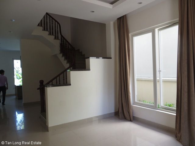 4 bedrooms Villa in Long Bien, Ha Noi, Vietnam No. 5687