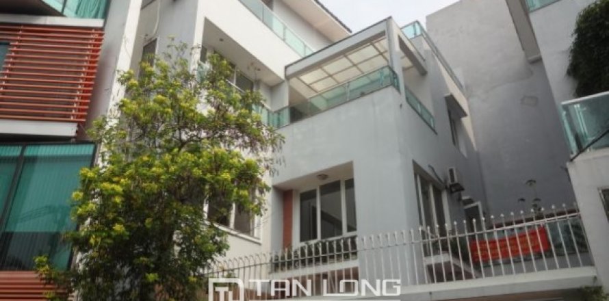 4 bedrooms House in Tay Ho, Ha Noi, No. 5134