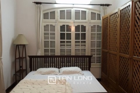 4 bedrooms House in Tay Ho, Ha Noi, No. 3832 9