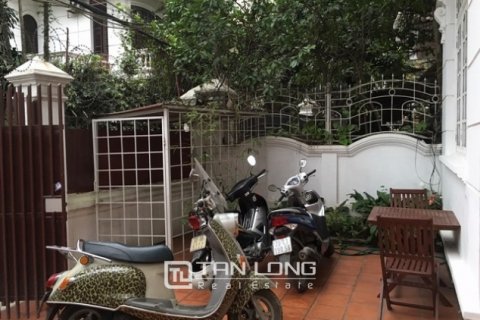 4 bedrooms House in Tay Ho, Ha Noi, No. 3832 3