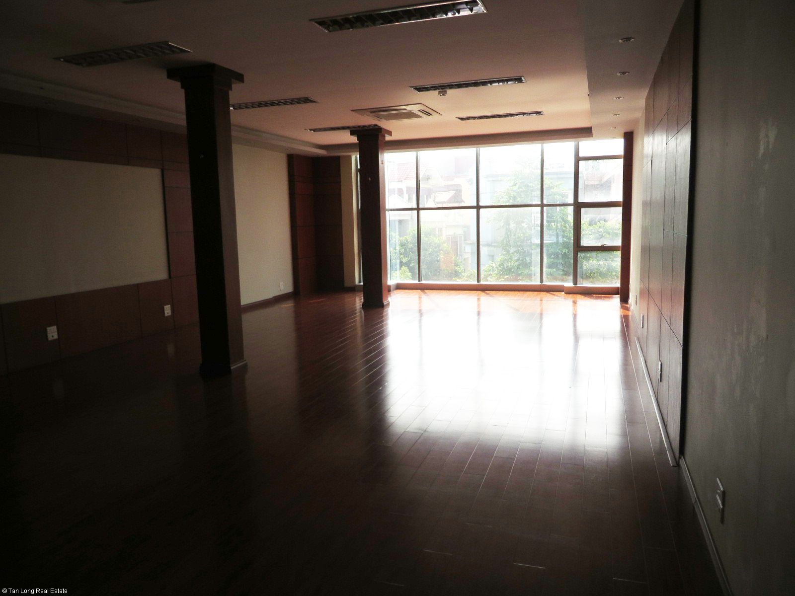 Office in Dong Da, Ha Noi, Vietnam No. 7012