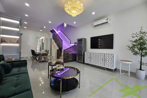 5 bedrooms House in Nha Trang, No. 27810