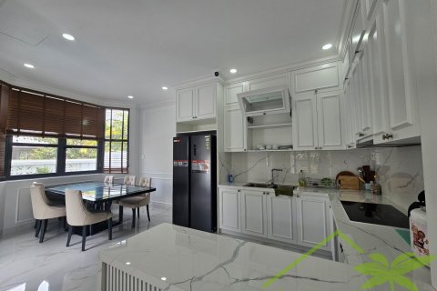5 bedrooms Villa in Nha Trang, No. 27944 4