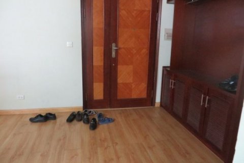 Квартира с 3 спальнями в Тэйхо, Ханой , № 5812