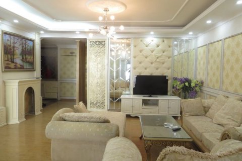 Квартира с 3 спальнями в Каузяй, Ханой ,  № 5748