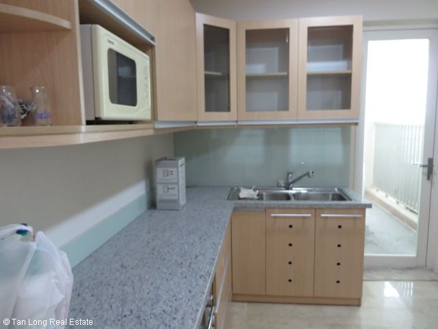 Квартира с 3 спальнями в Тэйхо, Ханой, Вьетнам № 9514
