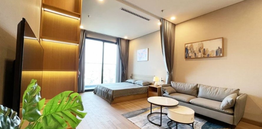 Studio Apartment in Dong Da, Ha Noi, No. 2006