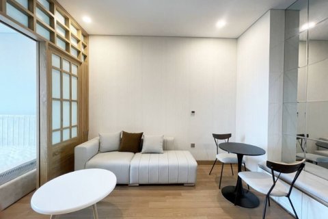 Studio Apartment in Tay Ho, Ha Noi, No. 2003