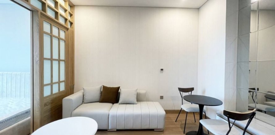 Studio Apartment in Tay Ho, Ha Noi, No. 2003
