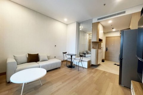 Studio Apartment in Tay Ho, Ha Noi, No. 2003 3