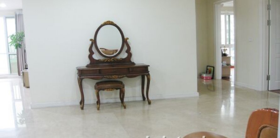 4 bedrooms Apartment in Tay Ho, Ha Noi,  No. 7866