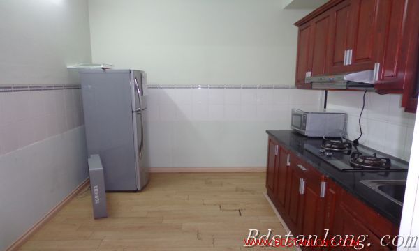 Квартира с 3 спальнями в Тэйхо, Ханой, Вьетнам № 7680