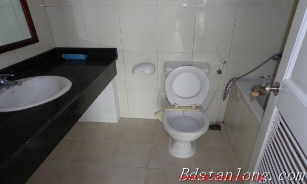 Квартира с 3 спальнями в Тэйхо, Ханой, Вьетнам № 7680