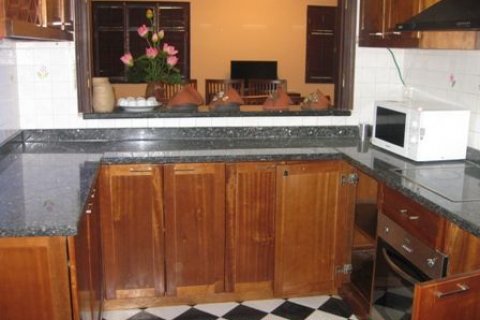 Квартира с 4 спальнями в Тэйхо, Ханой , № 7682 10