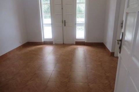 4 bedrooms Apartment in Tay Ho, Ha Noi, No. 5498 12