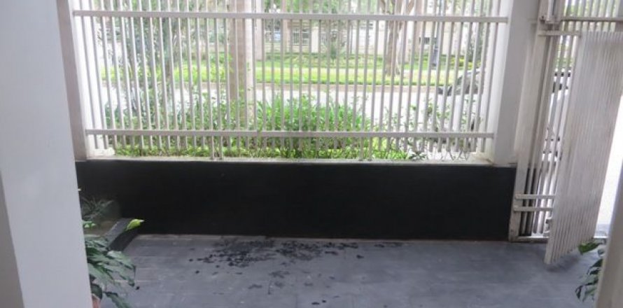 4 bedrooms Apartment in Tay Ho, Ha Noi, No. 5498