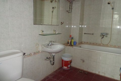 Дом с 6 спальнями в Бадинь, Ханой , № 5496 14