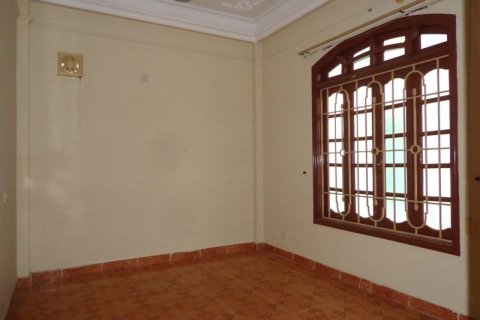 Дом с 6 спальнями в Бадинь, Ханой , № 5496 8