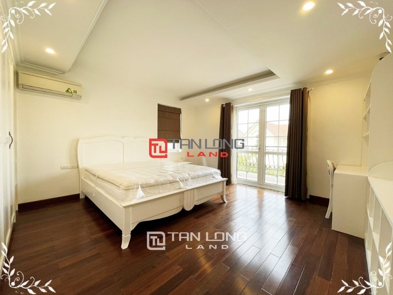 4 bedrooms Villa in Long Bien, Ha Noi, Vietnam No. 2224