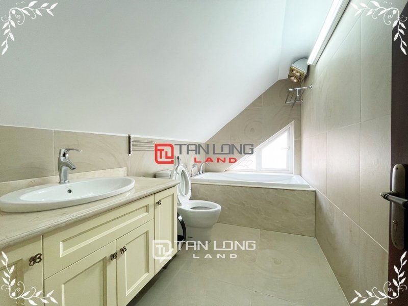4 bedrooms Villa in Long Bien, Ha Noi, Vietnam No. 2224