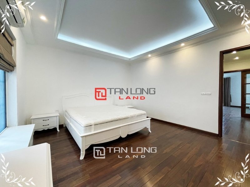 4 bedrooms Villa in Long Bien, Ha Noi, Vietnam No. 2224