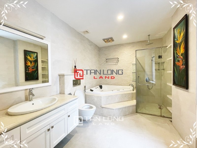 4 bedrooms Villa in Long Bien, Ha Noi, Vietnam No. 2224