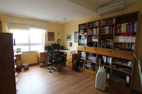 3 bedrooms Apartment in Hai Ba Trung, Ha Noi, No. 6493 5