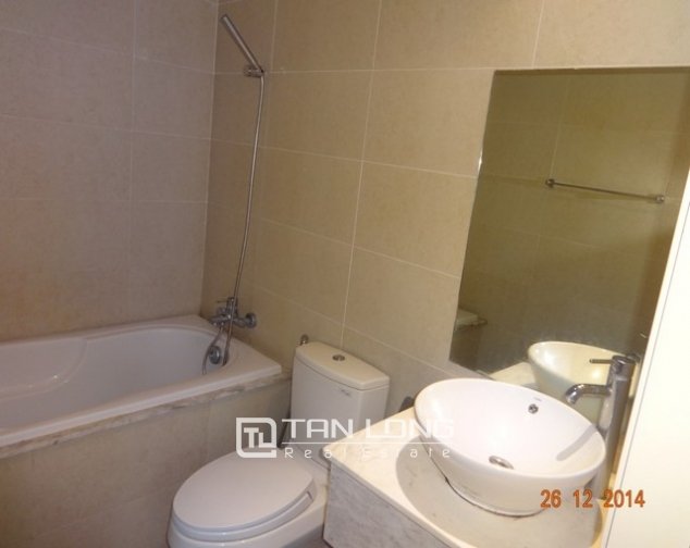 3 bedrooms Apartment in Cau Giay, Ha Noi, Vietnam No. 9477