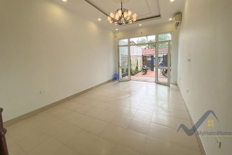 4 bedrooms Villa in Tay Ho, Ha Noi, No. 20042 3