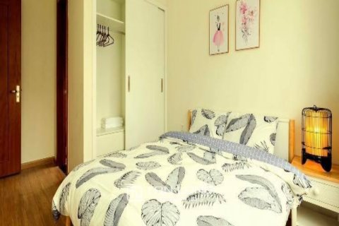 2 bedrooms Apartment in Hai Ba Trung, Ha Noi, No. 2640 8