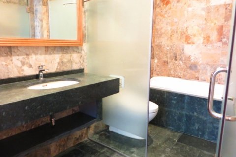 1 bedroom Apartment in Ba Dinh, Ha Noi,  No. 4245 6
