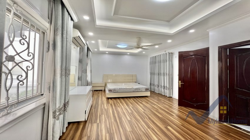 4 bedrooms Villa in Long Bien, Ha Noi, Vietnam No. 18909