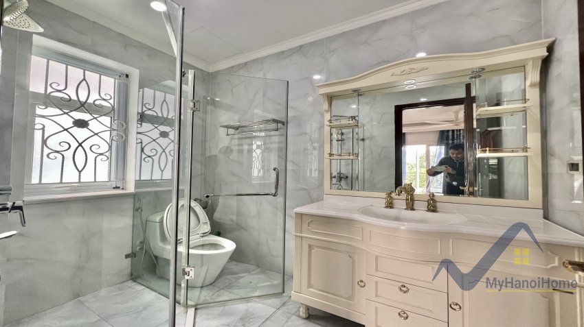 4 bedrooms Villa in Long Bien, Ha Noi, Vietnam No. 18909