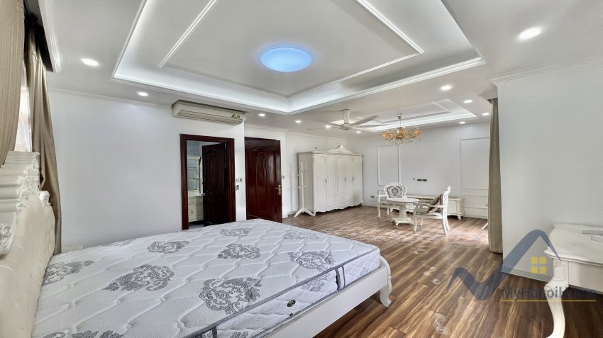 4 bedrooms Villa in Long Bien, Ha Noi, Vietnam No. 18909