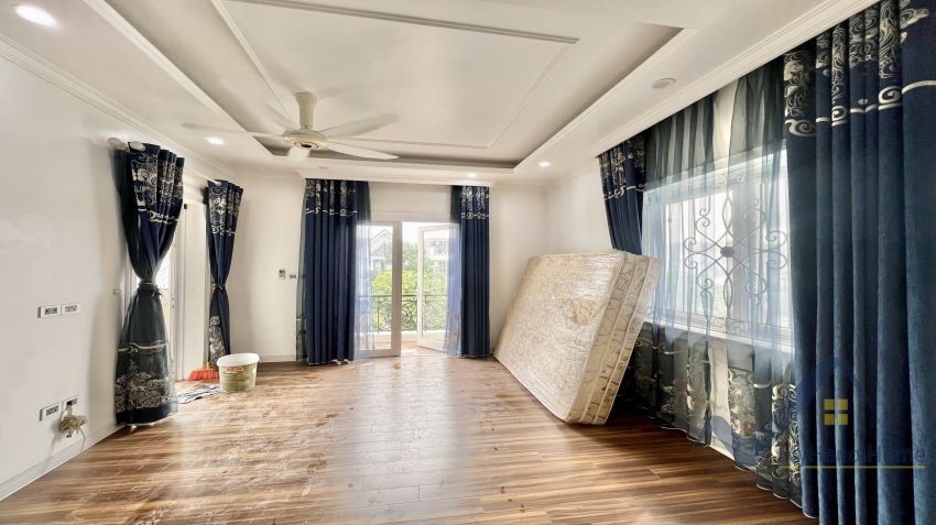 4 bedrooms Villa in Long Bien, Ha Noi, Vietnam No. 18909