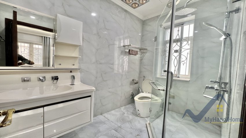 4 bedrooms Villa in Long Bien, Ha Noi, Vietnam No. 18909