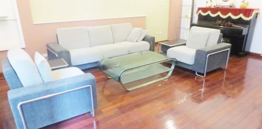 Дом с 4 спальнями в Бадинь, Ханой , № 6684