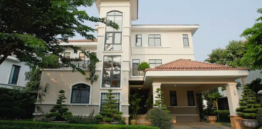 Studio Villa in District 7, Ho Chi Minh,  No. 9216