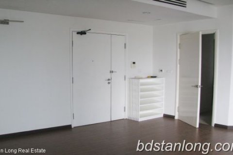 Квартира с 2 спальнями в Тэйхо, Ханой , № 7525