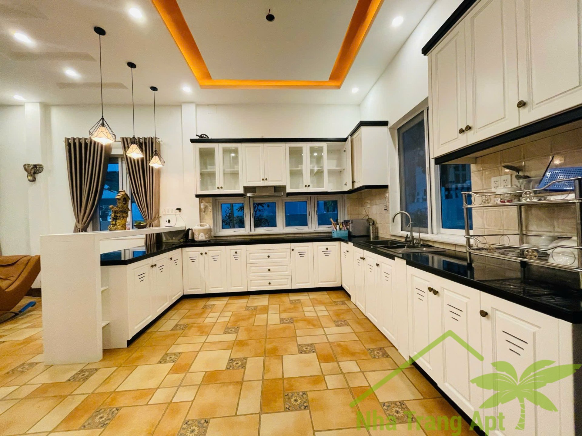 4 bedrooms Villa in Nha Trang, Vietnam No. 27957