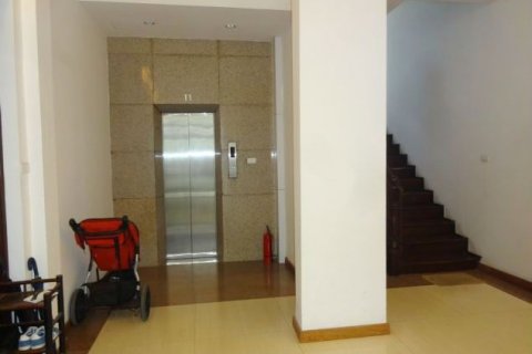 2 bedrooms Apartment in Tay Ho, Ha Noi,  No. 5509 5