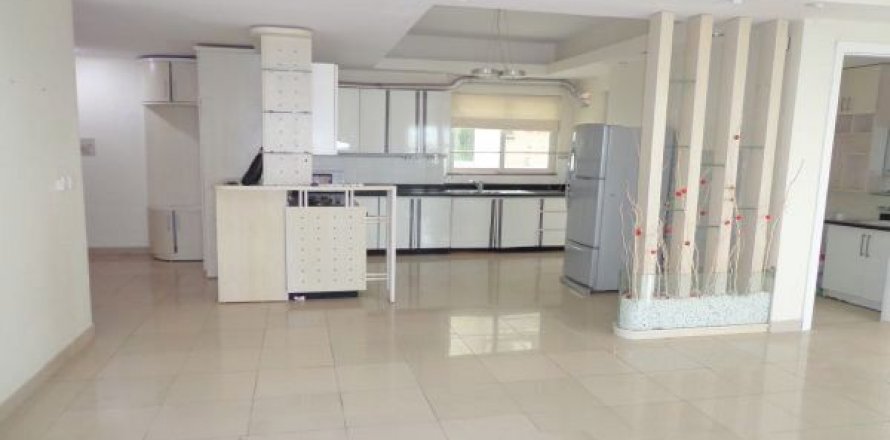 3 bedrooms Apartment in Tay Ho, Ha Noi, No. 5511
