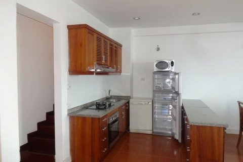 3 bedrooms Penthouse in Ba Dinh, Ha Noi, No. 6111 2
