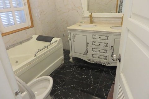 Вилла с 4 спальнями в Тэйхо, Ханой ,  № 6109 21